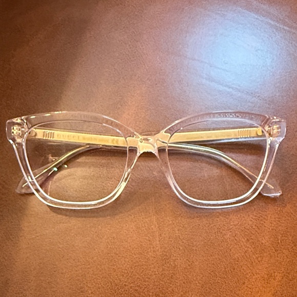 GUCCI clear/pink tint/gold prescription glasses Frame with soft case! - Picture 4 of 17